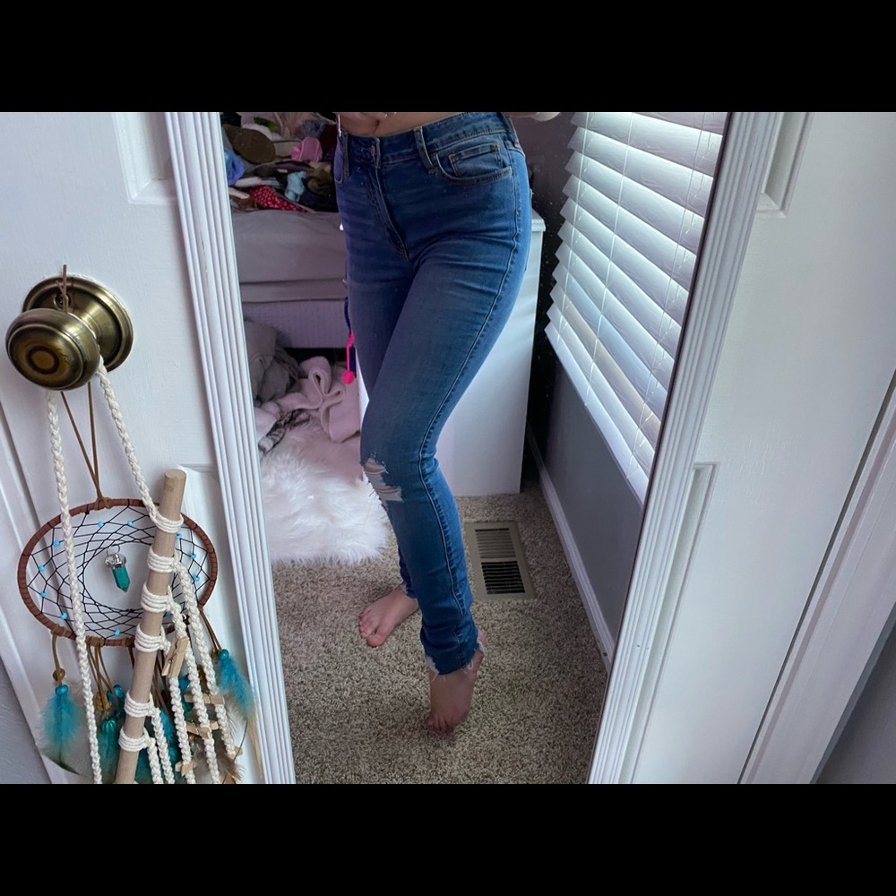 hollister ripped jeans